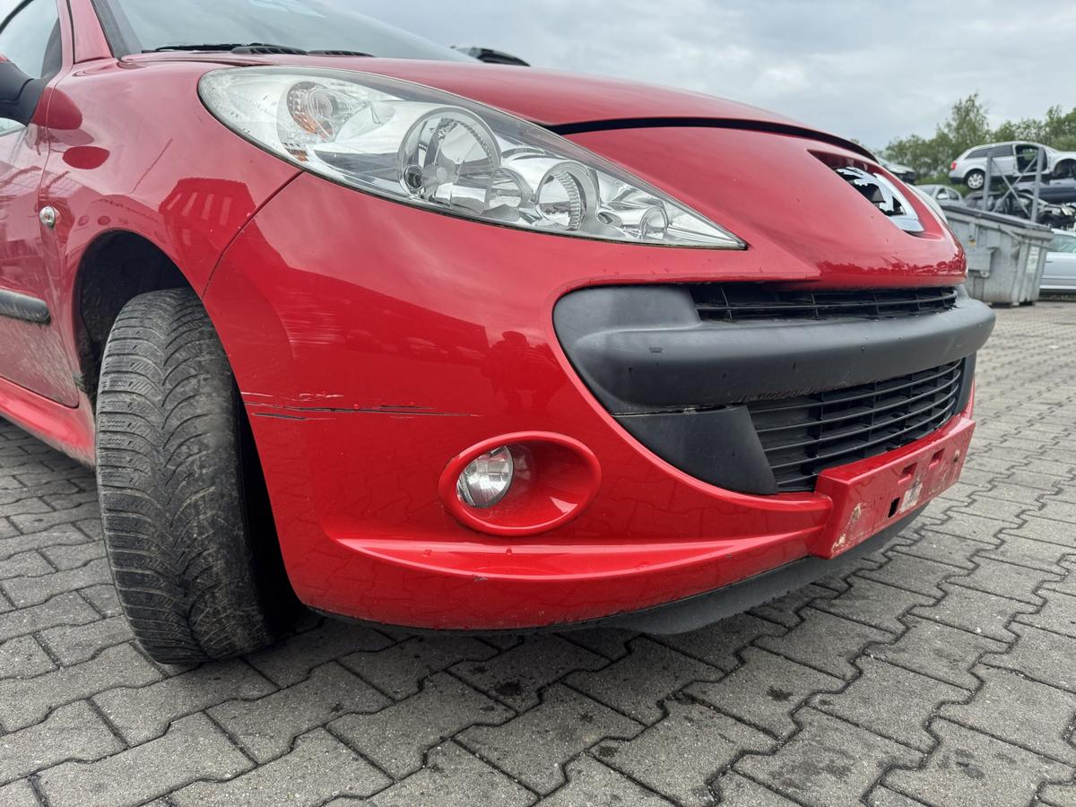 Peugeot 206+ original Stossf&auml;nger Sto&szlig;stange vorne mit Nebelscheinwerfern KKN Rot Aden Bj.2010